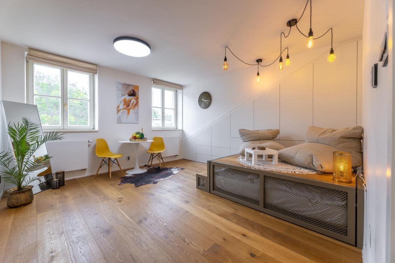 Luxurious, Charming Studio Perfect For Couples Prága Kültér fotó